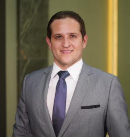 Dr. Karlos Roneely Feitosa Sócio proprietário e Diretor Geral